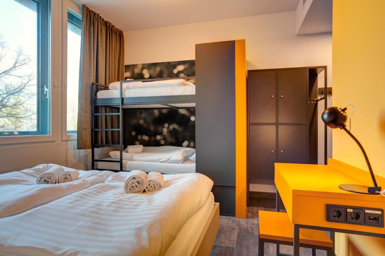 Meininger Hotel Muenchen Olympiapark מראה חיצוני תמונה