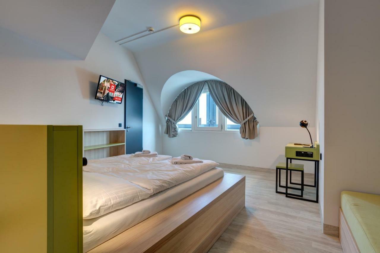 Meininger Hotel Muenchen Olympiapark מראה חיצוני תמונה