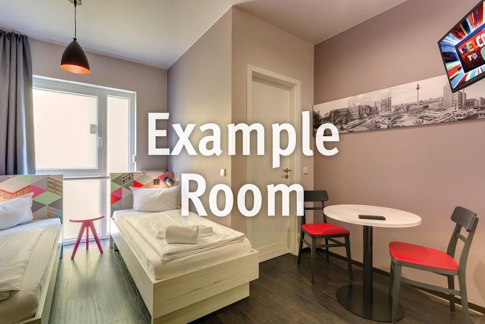 Meininger Hotel Muenchen Olympiapark מראה חיצוני תמונה