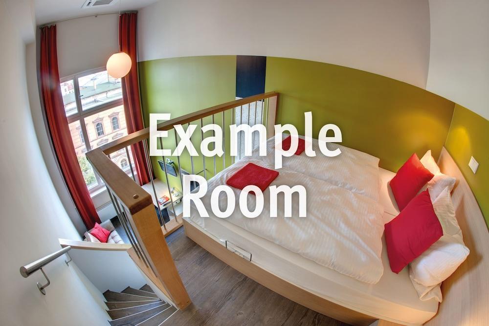 Meininger Hotel Muenchen Olympiapark מראה חיצוני תמונה