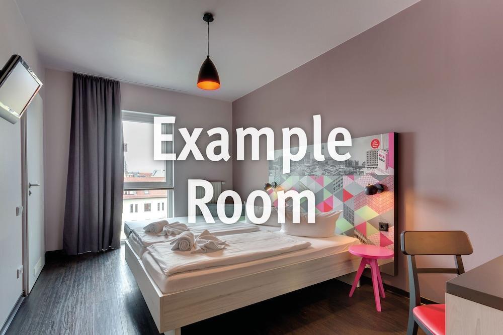 Meininger Hotel Muenchen Olympiapark מראה חיצוני תמונה