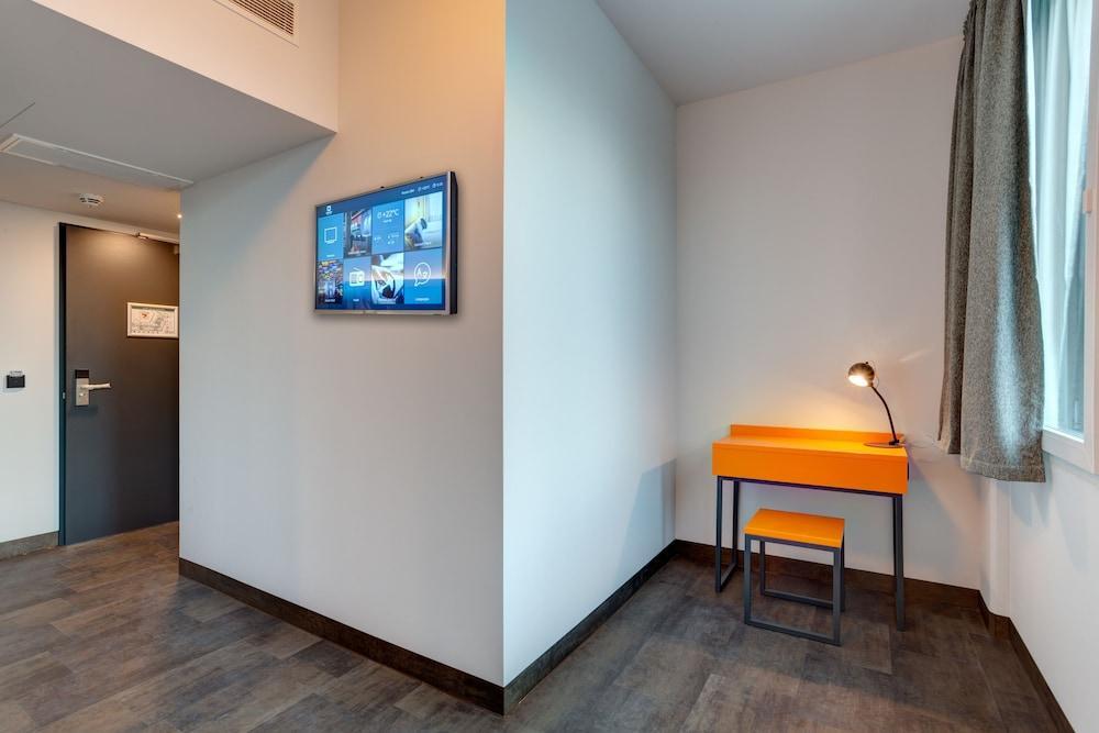 Meininger Hotel Muenchen Olympiapark מראה חיצוני תמונה
