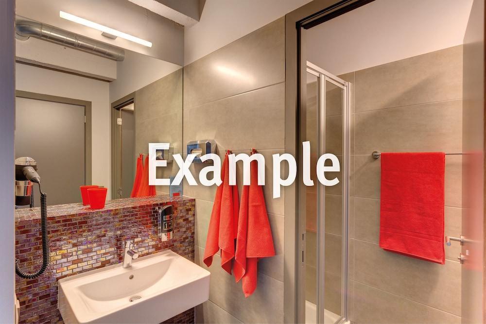 Meininger Hotel Muenchen Olympiapark מראה חיצוני תמונה